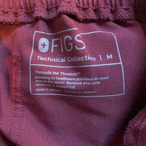 Figs burgundy technical collection regular scrub pants,